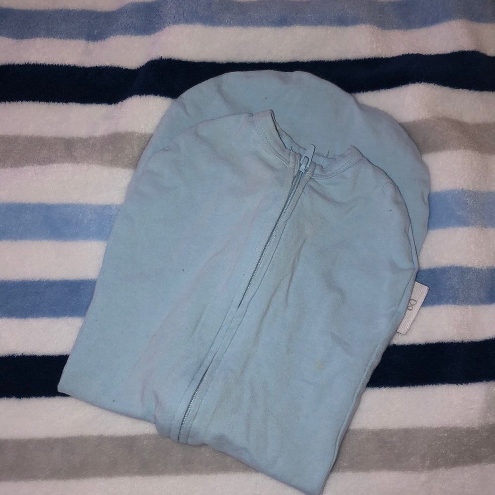 SwaddleMe baby blue zip up swaddle Newborn Size